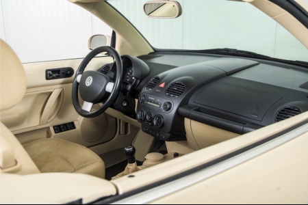 Volkswagen New Beetle Cabriolet 1.6 leer en airco 1e eigenaar thumbnail 33
