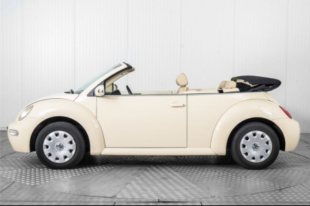 Volkswagen New Beetle Cabriolet 1.6 leer en airco 1e eigenaar thumbnail 9