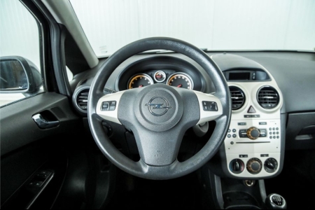 Opel Corsa 1.4-16V Edition thumbnail 8