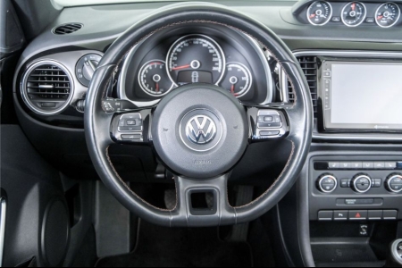 Volkswagen Beetle Cabriolet 1.2 TSI Design BlueMotion Cup Edition thumbnail 19