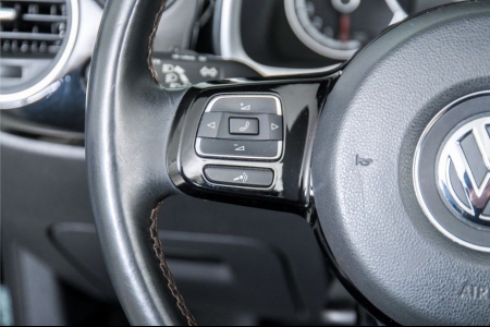 Volkswagen Beetle Cabriolet 1.2 TSI Design BlueMotion Cup Edition thumbnail 27