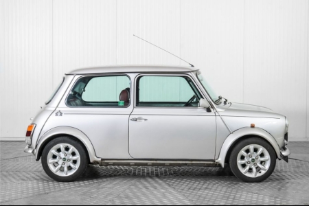 MINI Cooper 1.3 MPI 40th Anniversary thumbnail 10