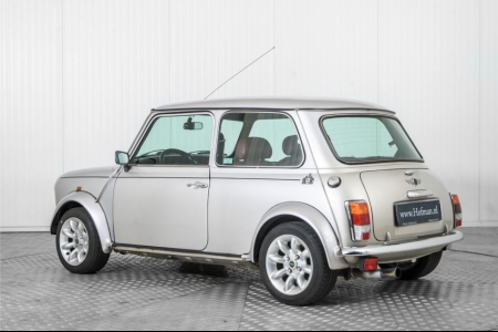 MINI Cooper 1.3 MPI 40th Anniversary thumbnail 6