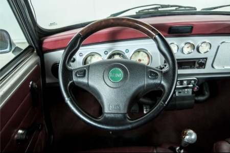MINI Cooper 1.3 MPI 40th Anniversary thumbnail 8