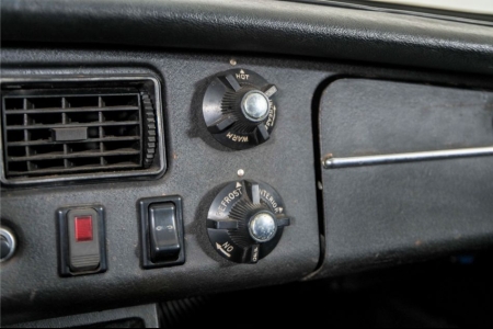 MG B GT MGBGT 1972 model, stalen dashbord, overdrive. . thumbnail 27