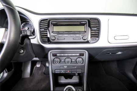 Volkswagen Beetle Cabriolet 1.2 TSI Trend BlueMotion CUP Edition thumbnail 24