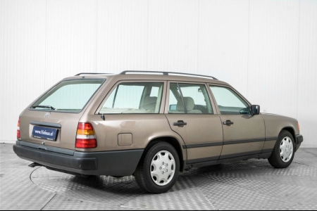 Mercedes-Benz 300TD automaat W124 300 TD thumbnail 2