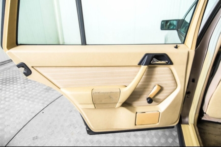 Mercedes-Benz 300TD automaat W124 300 TD thumbnail 36