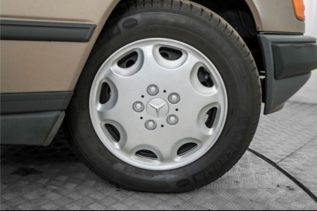 Mercedes-Benz 300TD automaat W124 300 TD thumbnail 42