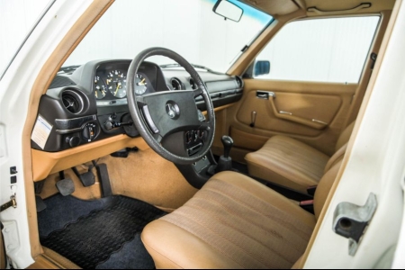 Mercedes-Benz 300d w123 300 D 5 cyl. thumbnail 11