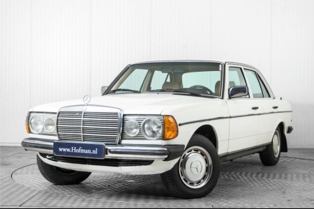 Mercedes-Benz 300d w123 300 D 5 cyl. thumbnail 3