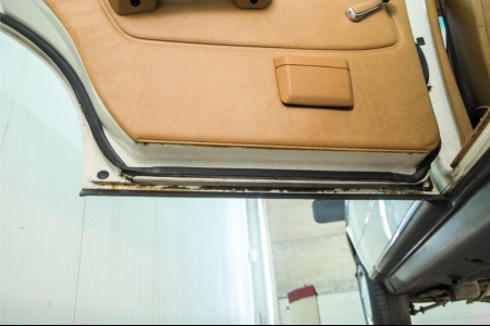 Mercedes-Benz 300d w123 300 D 5 cyl. thumbnail 44