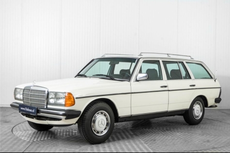 Mercedes-Benz 230TE W123 5 bak thumbnail 1