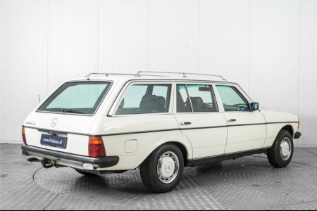 Mercedes-Benz 230TE W123 5 bak thumbnail 2