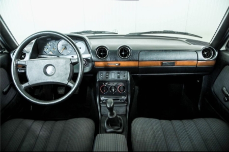Mercedes-Benz 230TE W123 5 bak thumbnail 7
