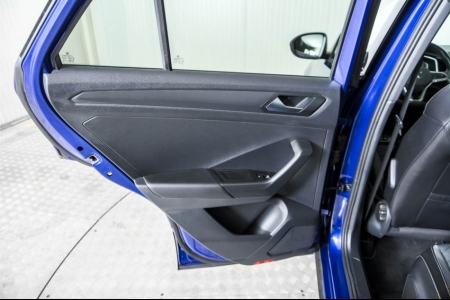 Volkswagen T-Roc 1.5 TSI R-Line Business thumbnail 37
