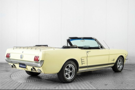 Ford Mustang V8 289 cabrio thumbnail 2