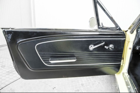 Ford Mustang V8 289 cabrio thumbnail 37