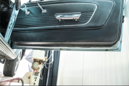Ford Mustang Cabrio thumbnail 38
