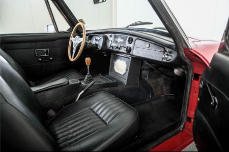 MG B 1.8 GT thumbnail 21
