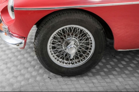 MG B 1.8 GT thumbnail 23