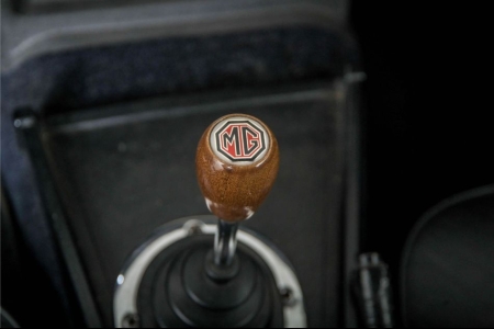 MG B 1.8 GT thumbnail 29
