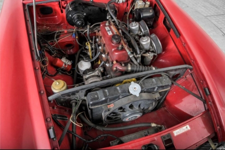MG B 1.8 GT thumbnail 37
