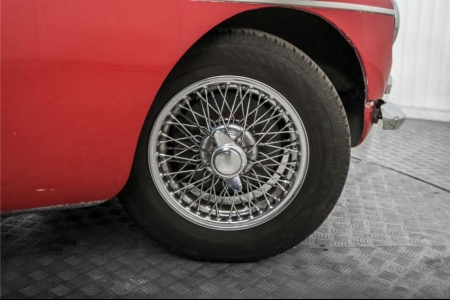 MG B 1.8 GT thumbnail 42