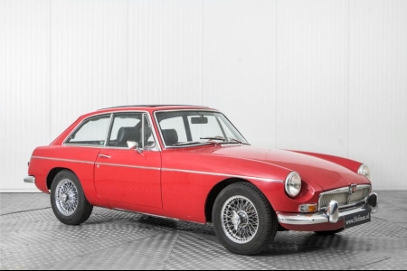MG B 1.8 GT thumbnail 5