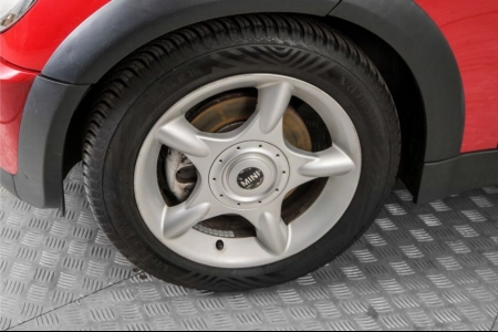 MINI Cabrio 1.6 One Pepper thumbnail 24