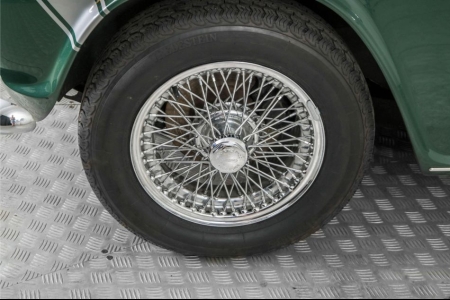 Triumph TR5 TR250 5 Speed, Surrey top thumbnail 23