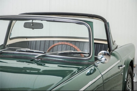 Triumph TR5 TR250 5 Speed, Surrey top thumbnail 25