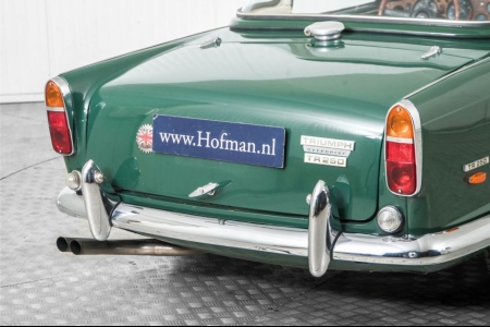 Triumph TR5 TR250 5 Speed, Surrey top thumbnail 29