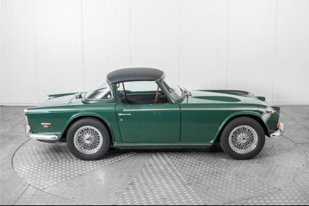 Triumph TR5 TR250 5 Speed, Surrey top thumbnail 70