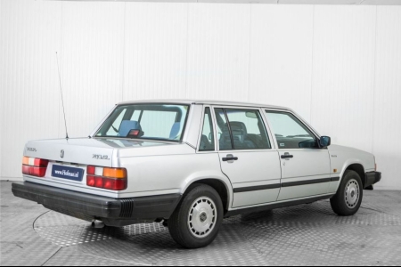 Volvo 740  thumbnail 2