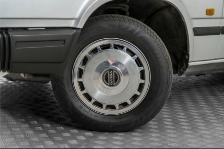 Volvo 740  thumbnail 4