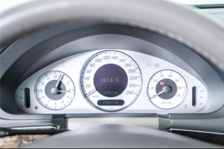 Mercedes-Benz E-Klasse Combi 320 Avantgarde 4-Matic 95000 km! thumbnail 15