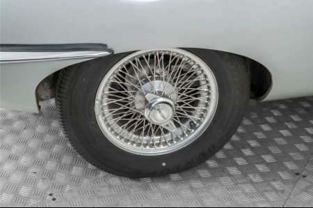 Jaguar E-Type 4.2 coupe thumbnail 31