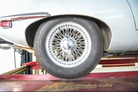 Jaguar E-Type 4.2 coupe thumbnail 53