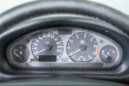 BMW 3 Serie Cabrio 318i Executive thumbnail 11