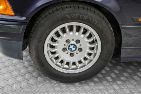BMW 3 Serie Cabrio 318i Executive thumbnail 23