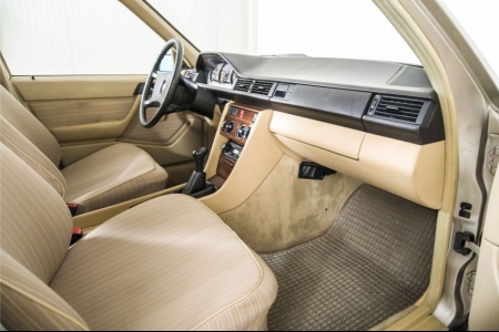 Mercedes-Benz 230TE Combi  thumbnail 17