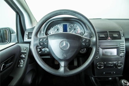 Mercedes-Benz A-Klasse 160 thumbnail 8