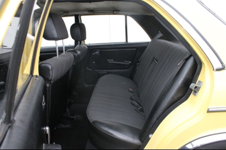 Mercedes-Benz 200D 200 D thumbnail 4