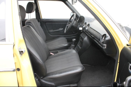 Mercedes-Benz 200D 200 D thumbnail 5