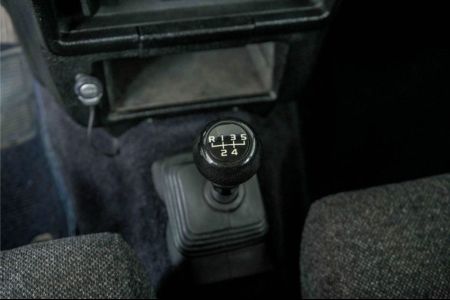 Volvo 240 2.3 DL thumbnail 38