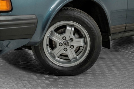 Volvo 240 2.3 DL thumbnail 4