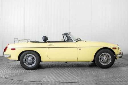 MG B 1.8 Roadster . thumbnail 9