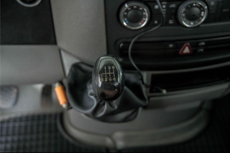 Volkswagen Crafter 30 2.5 TDI L2H1 DC Trendline airco thumbnail 20