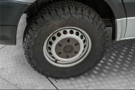 Volkswagen Crafter 30 2.5 TDI L2H1 DC Trendline airco thumbnail 22
